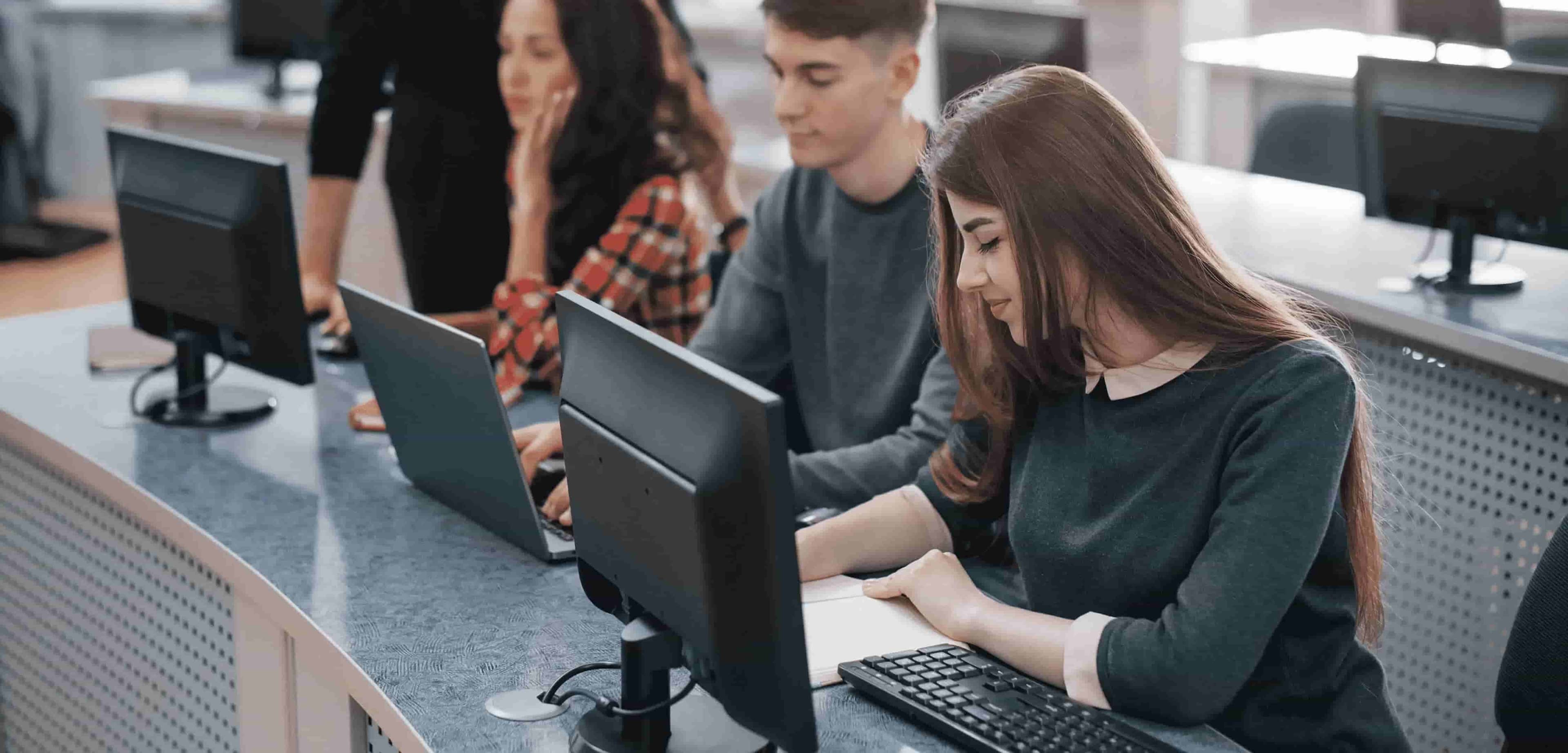 Stratégie, formation et IA souveraine pour votre digitalisation